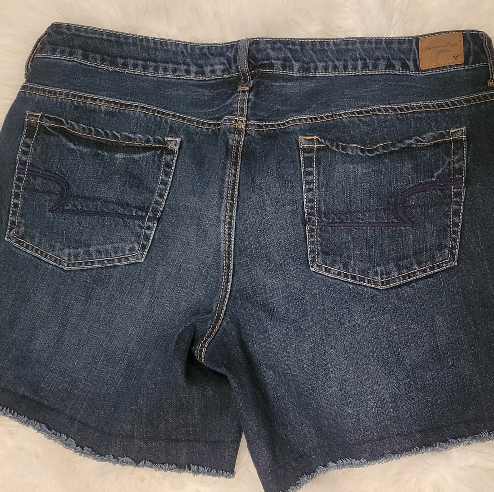 AMERICAN EAGLE JEAN' SHORTS SIZE 16. - Picture 4 of 9